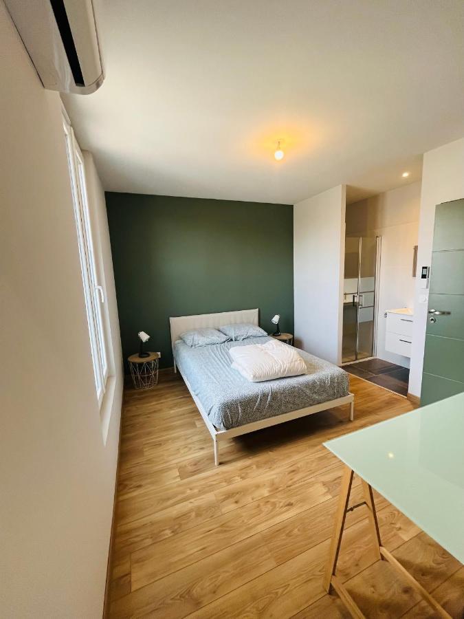 Chez Oma I 1 Appartement Independant Opi I 3 Chambres Privatives Avec Salle D Eau Et Salon Commun Cuisine Commune Wc Commun Patio Commun Авіньйон Екстер'єр фото
